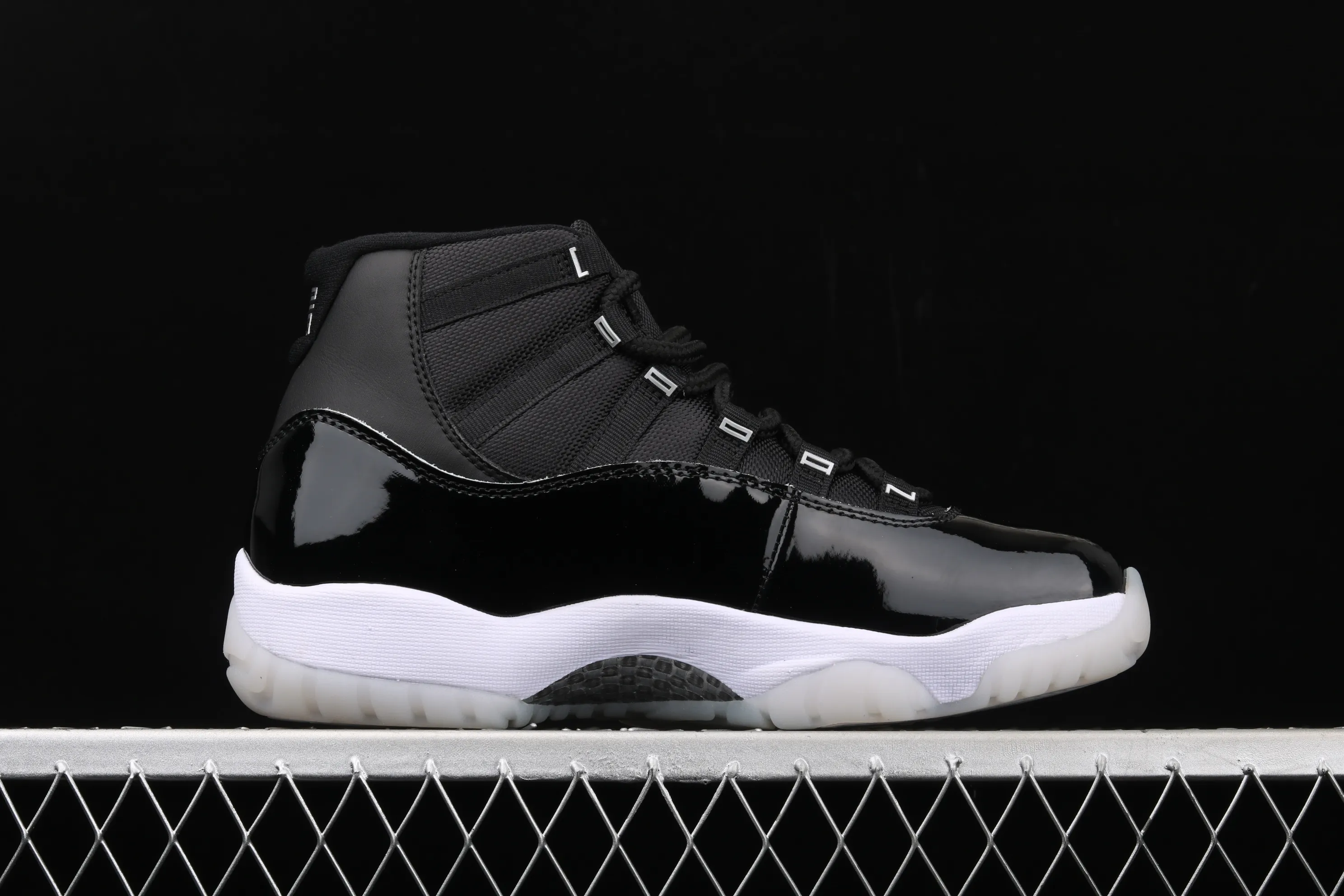 All Categories Air Jordan Jordan Series Basketball Shoes Air Jordan 11 Differentiated Versions Air Jordan 11 "25th Anniversary" AJ11 Joe 11 Devil II Genuine Standard Real Carbon CT8012-011